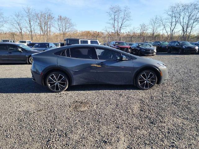 Toyota Prius Le Image 14