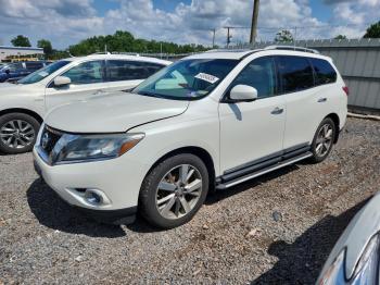  Salvage Nissan Pathfinder