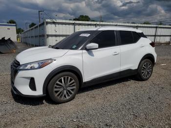  Salvage Nissan Kicks