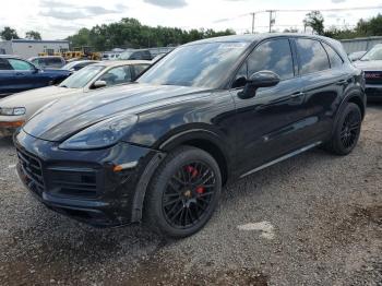  Salvage Porsche Cayenne