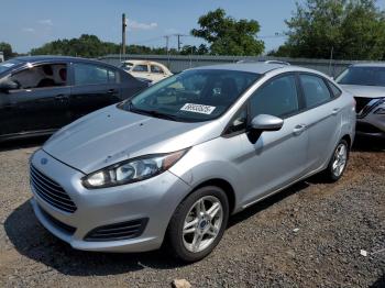  Salvage Ford Fiesta