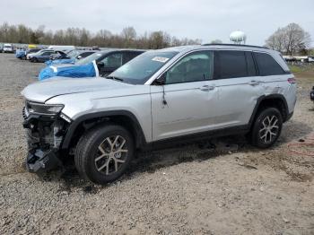  Salvage Jeep Grand Cherokee