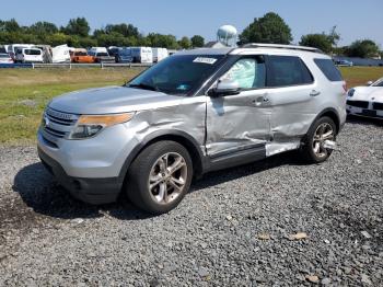  Salvage Ford Explorer