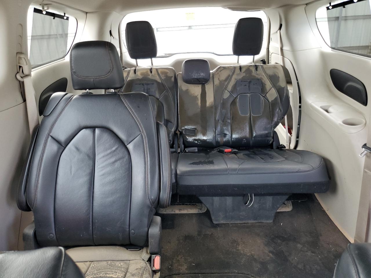 Chrysler Pacifica Touring L Image 7