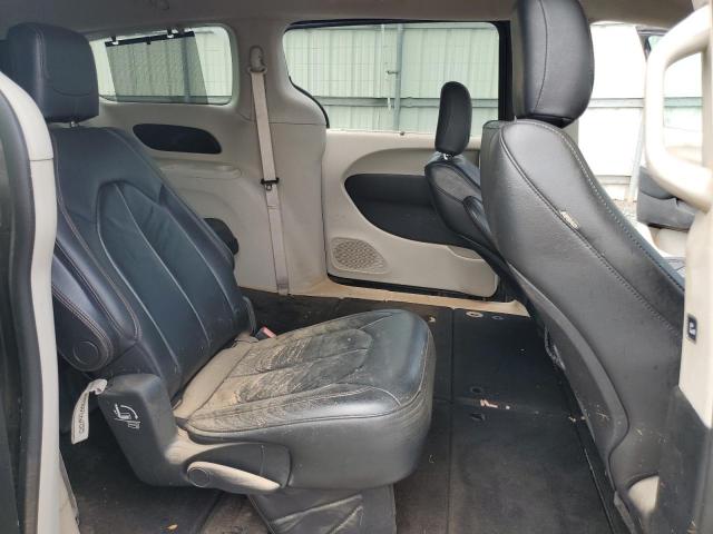 Chrysler Pacifica Touring L Image 12