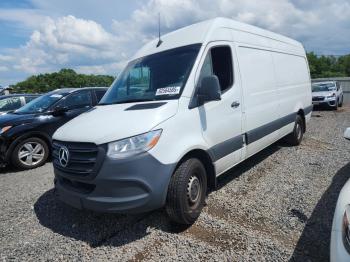  Salvage Mercedes-Benz Sprinter