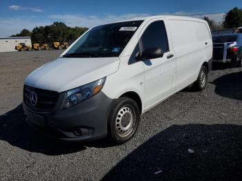  Salvage Mercedes-Benz Metris