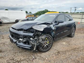  Salvage Porsche Cayenne