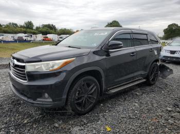  Salvage Toyota Highlander