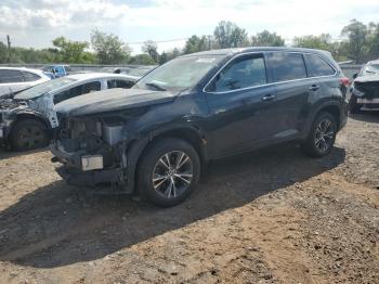  Salvage Toyt Highlander