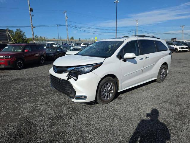  Salvage Toyota Sienna