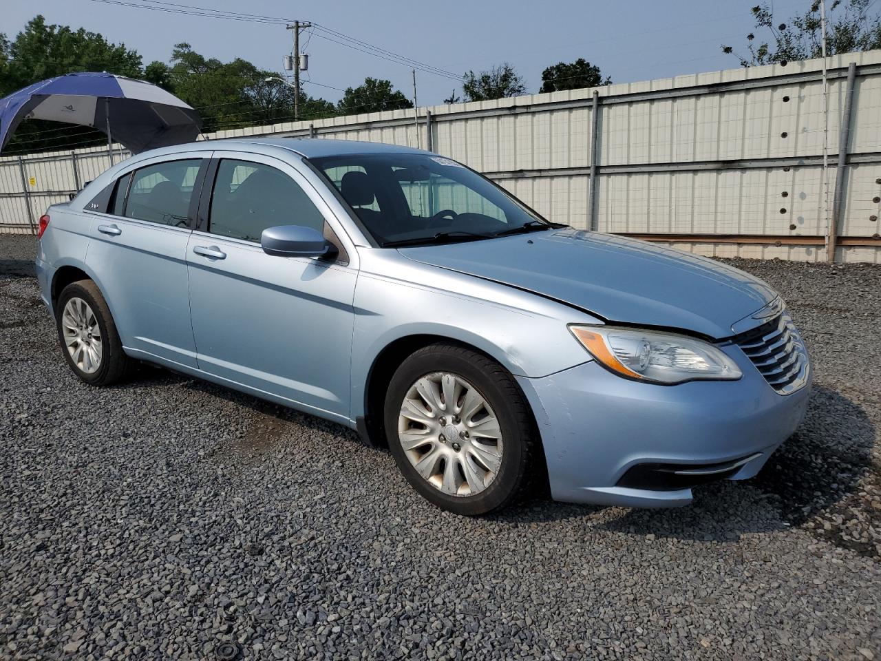 Chrysler 200 Lx Image 3
