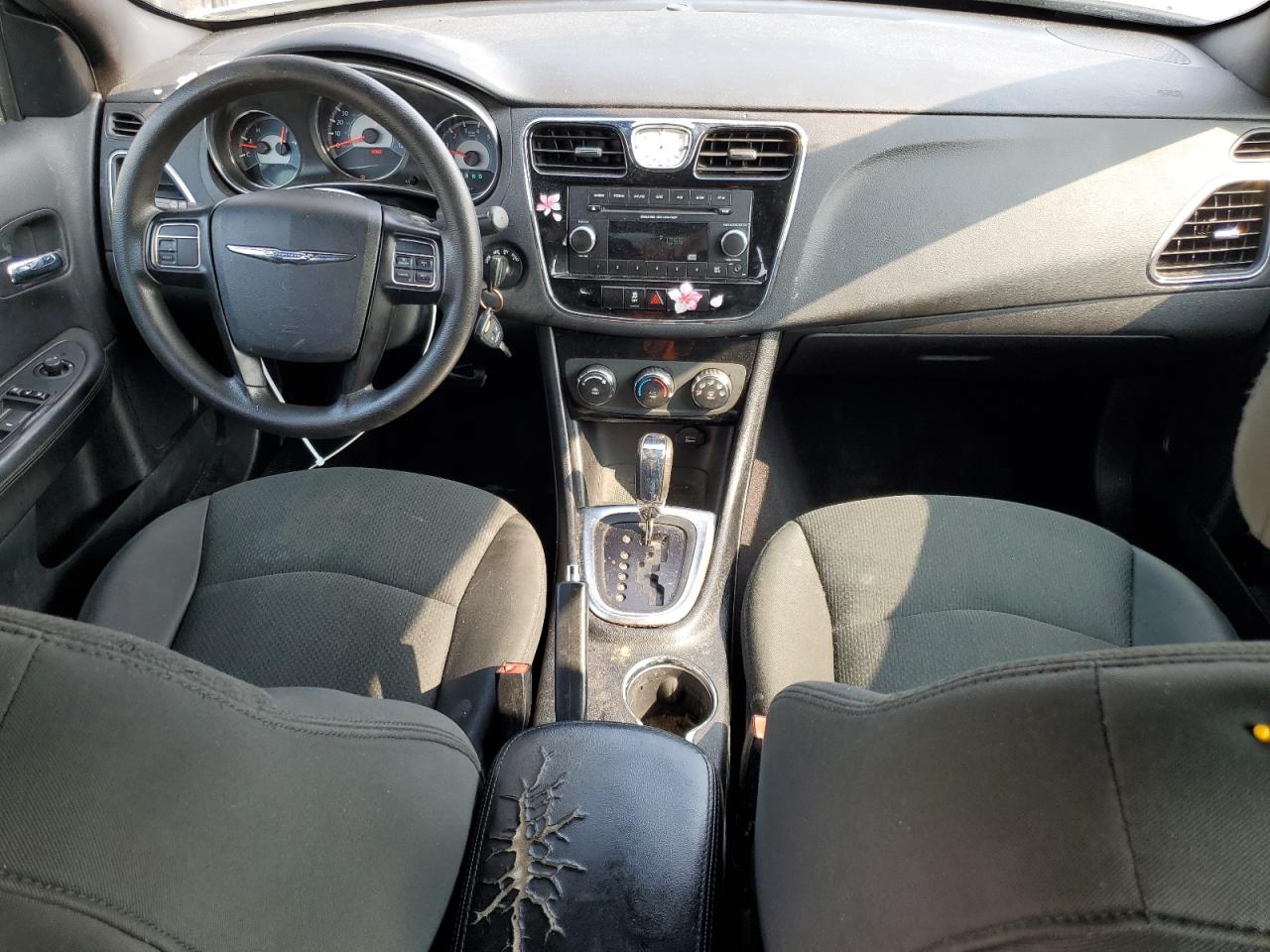 Chrysler 200 Lx Image 10