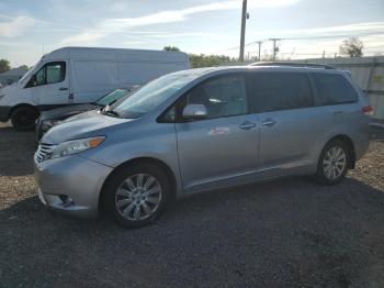  Salvage Toyota Sienna
