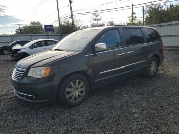  Salvage Chrysler Minivan