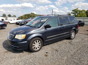  Salvage Chrysler Minivan