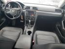 Volkswagen Passat R-line Image 11
