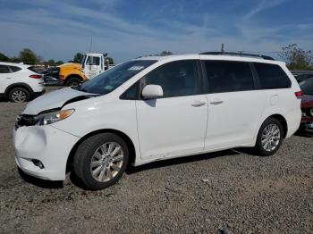  Salvage Toyota Sienna