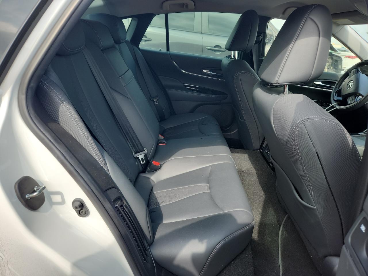 Toyota Mirai Le Image 5