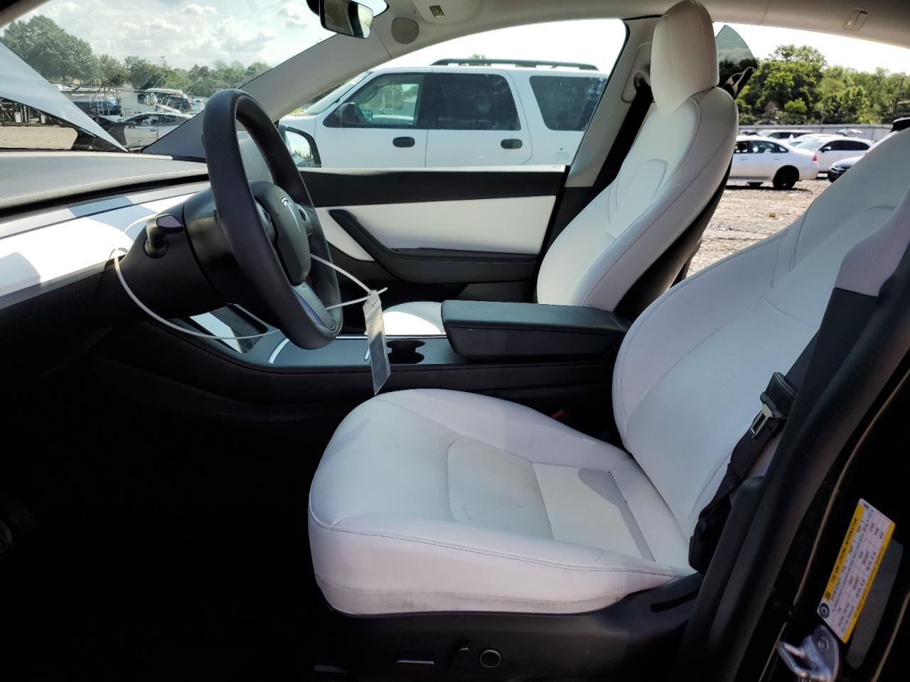 Tesla Model Y Image 8