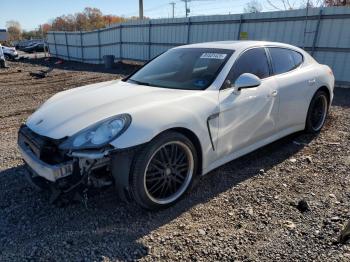  Salvage Porsche Panamera