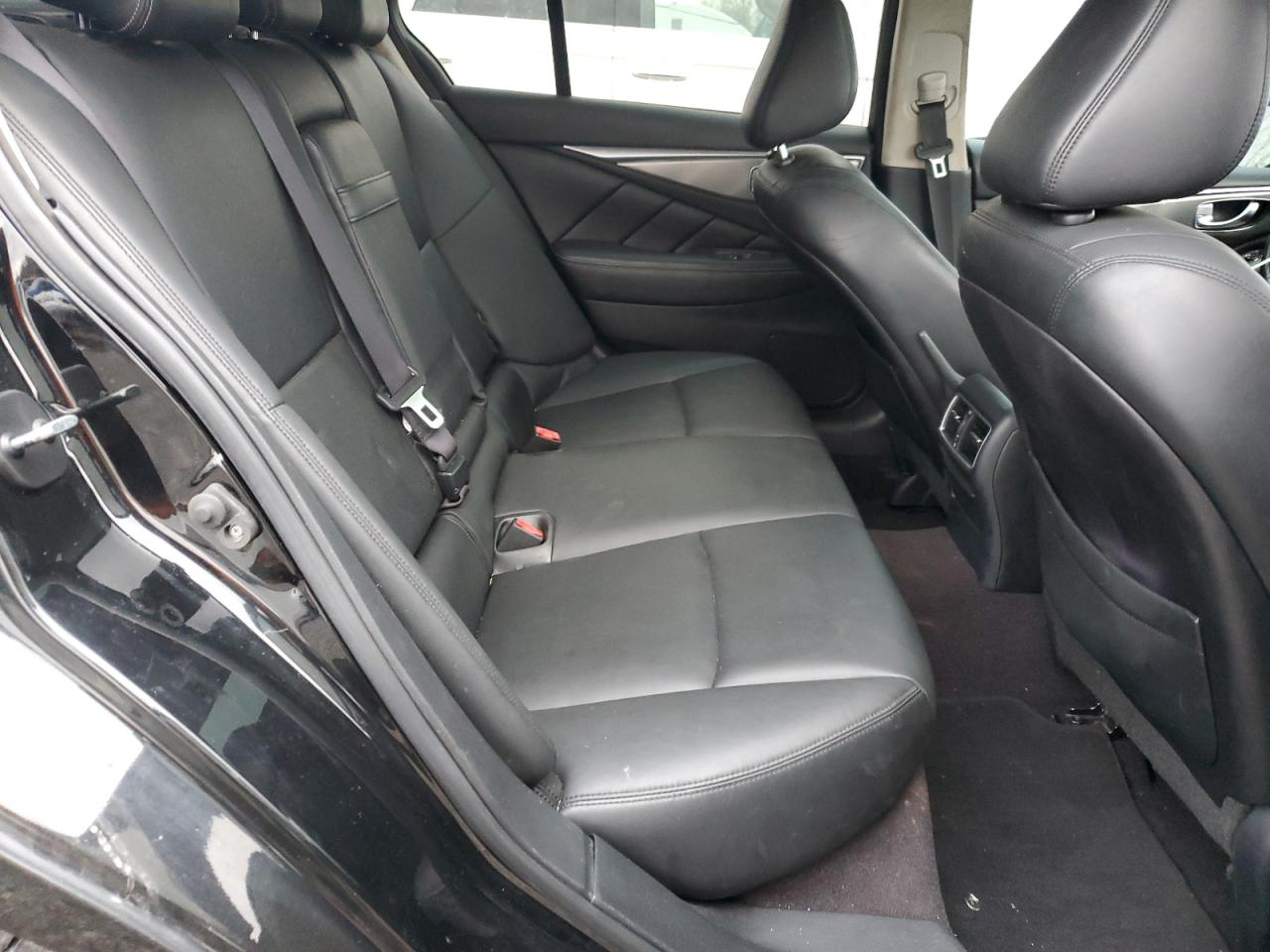 INFINITI Q50 Base Image 8