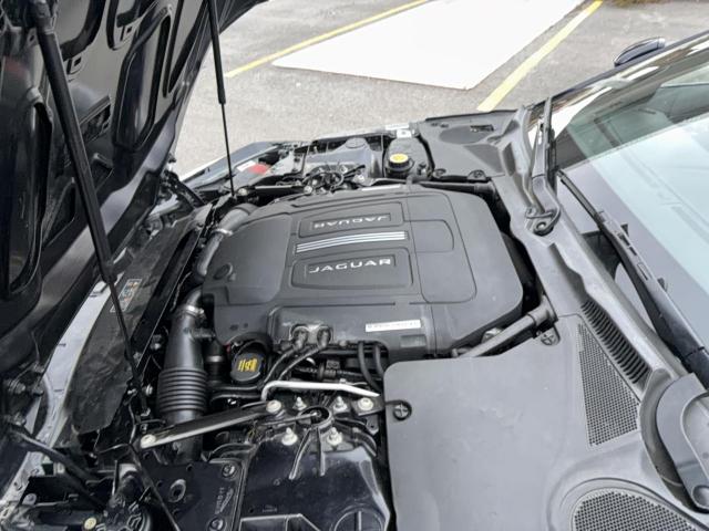 Jaguar F-TYPE V8 S Image 8