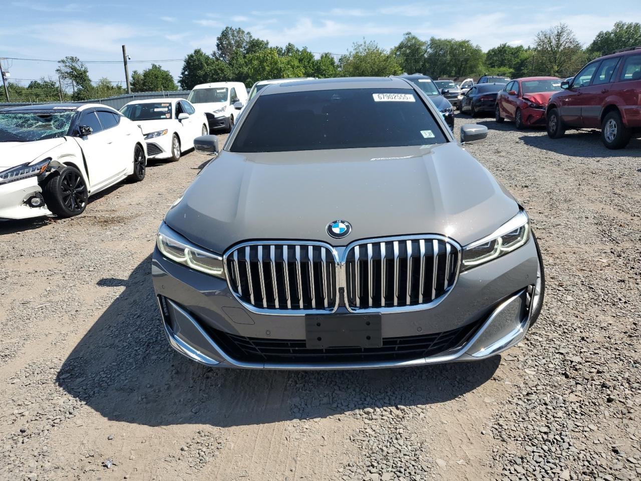 BMW 7 Series Xi Image 2