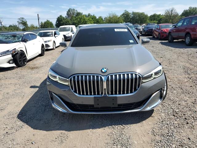 BMW 7 Series Xi Image 2