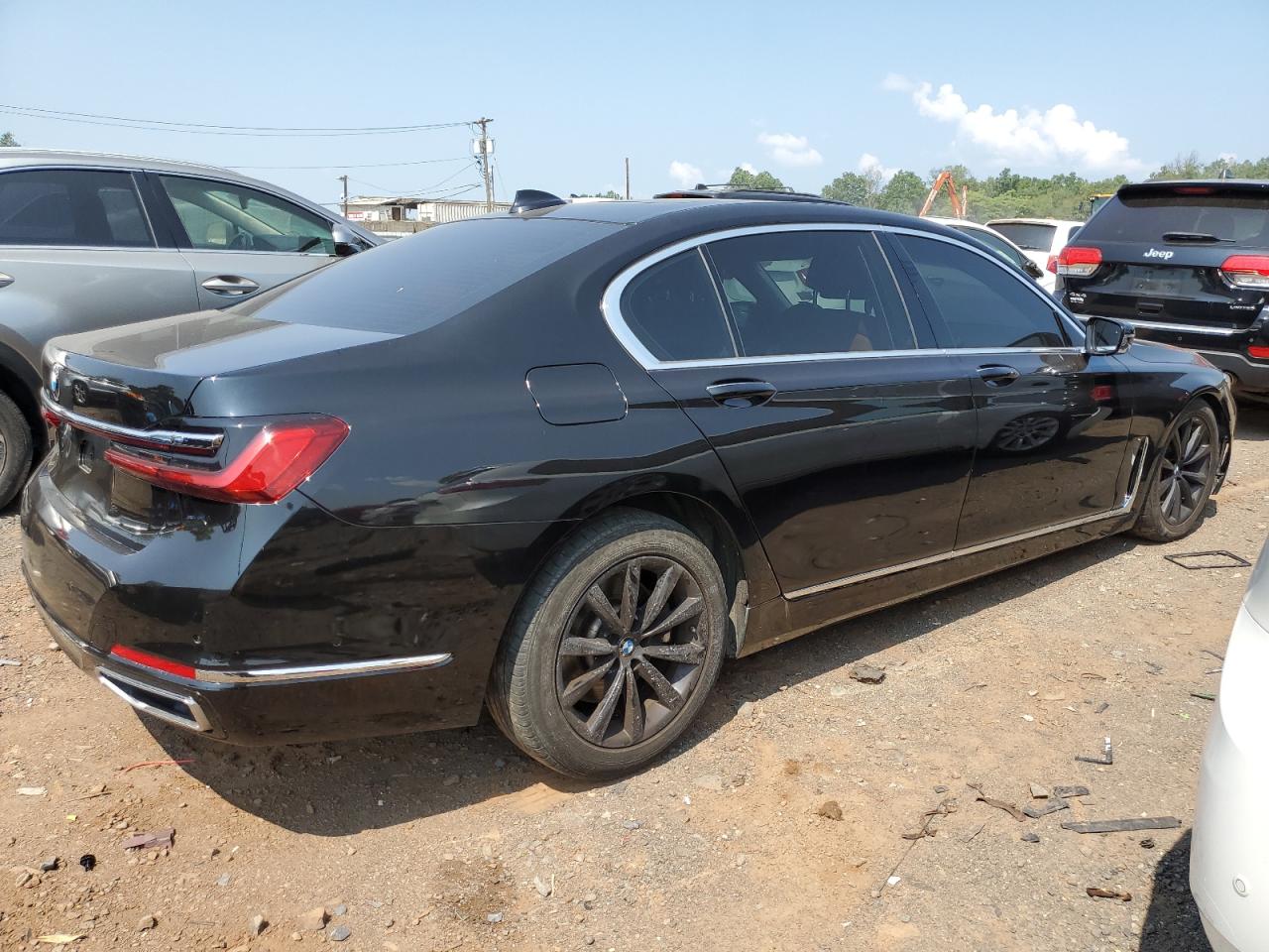 BMW 7 Series Image 2