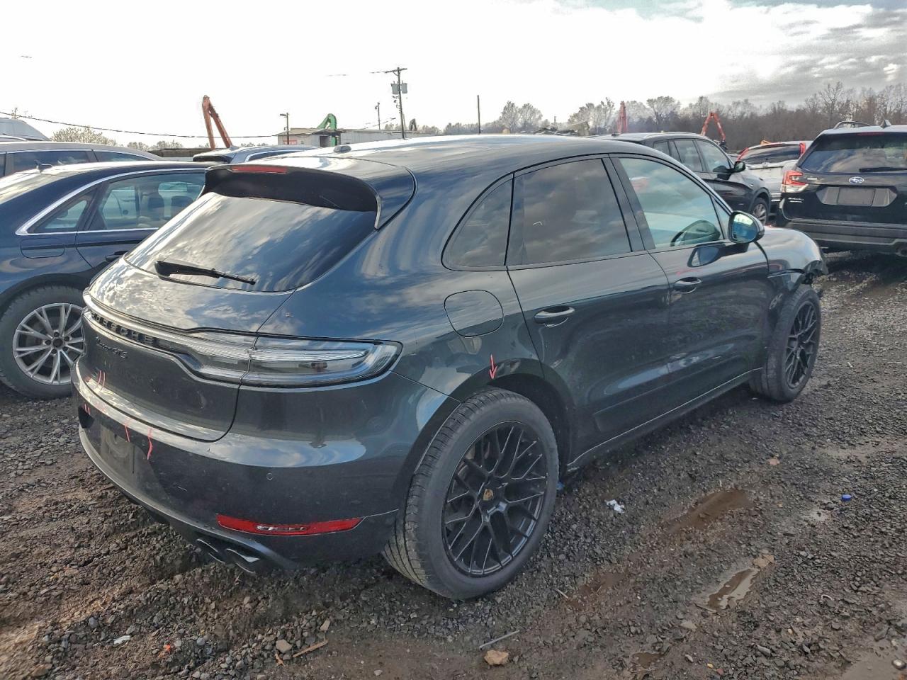 Porsche Macan Gts Image 9