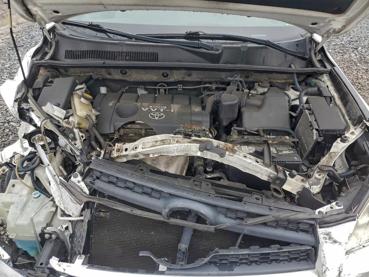 Toyota RAV4 Image 11