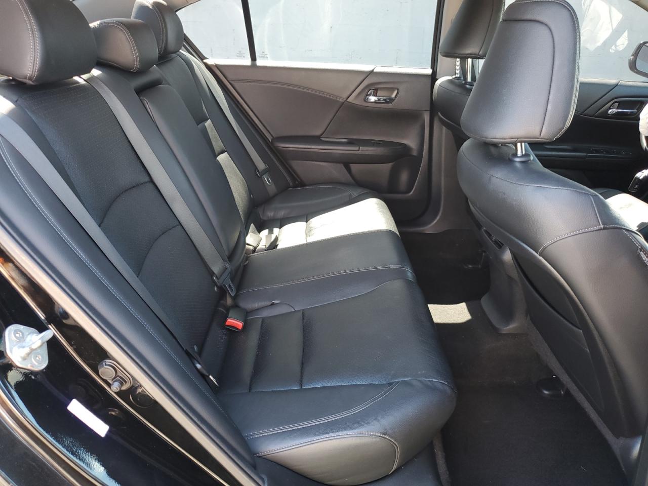 Honda Accord Touring Image 9