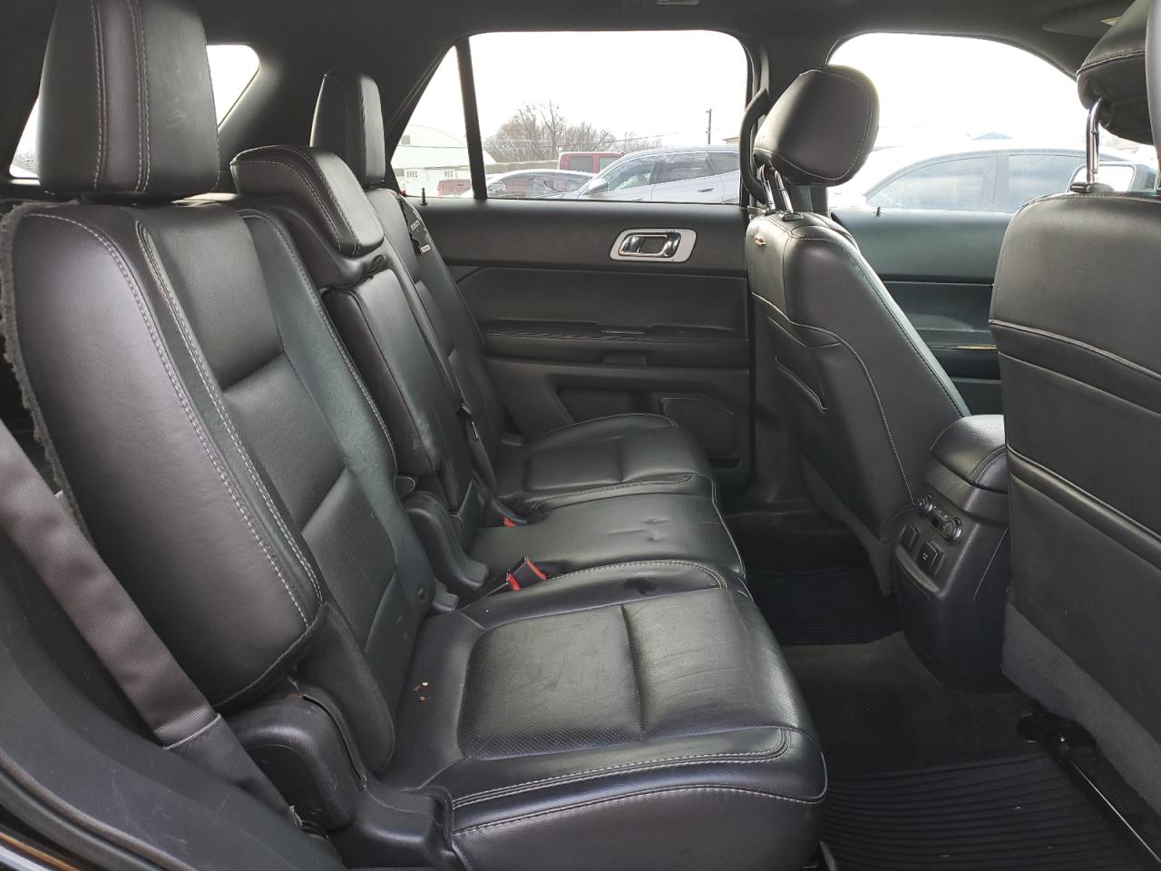 Ford Explorer Sport Image 7