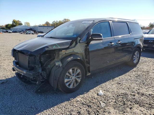  Salvage Kia Sedona