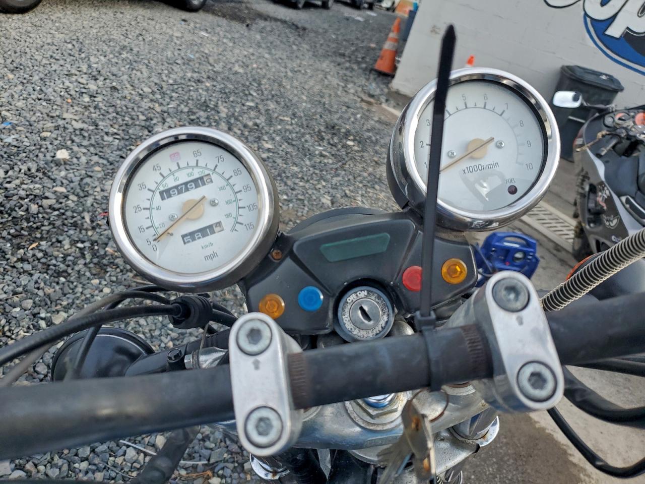 Yamaha Xv750 Image 9