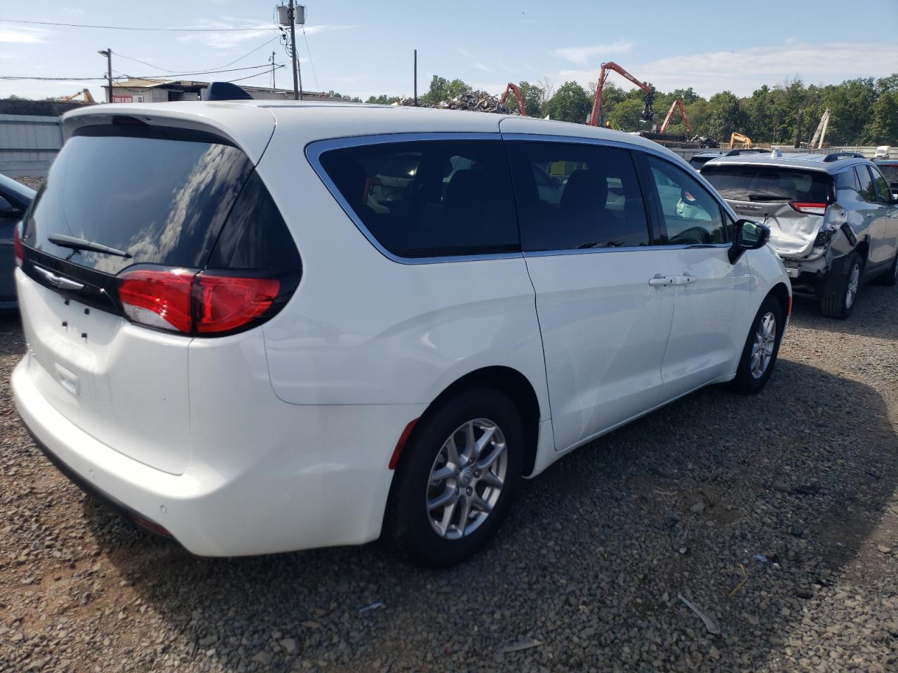 Chrysler Minivan Lx Image 7