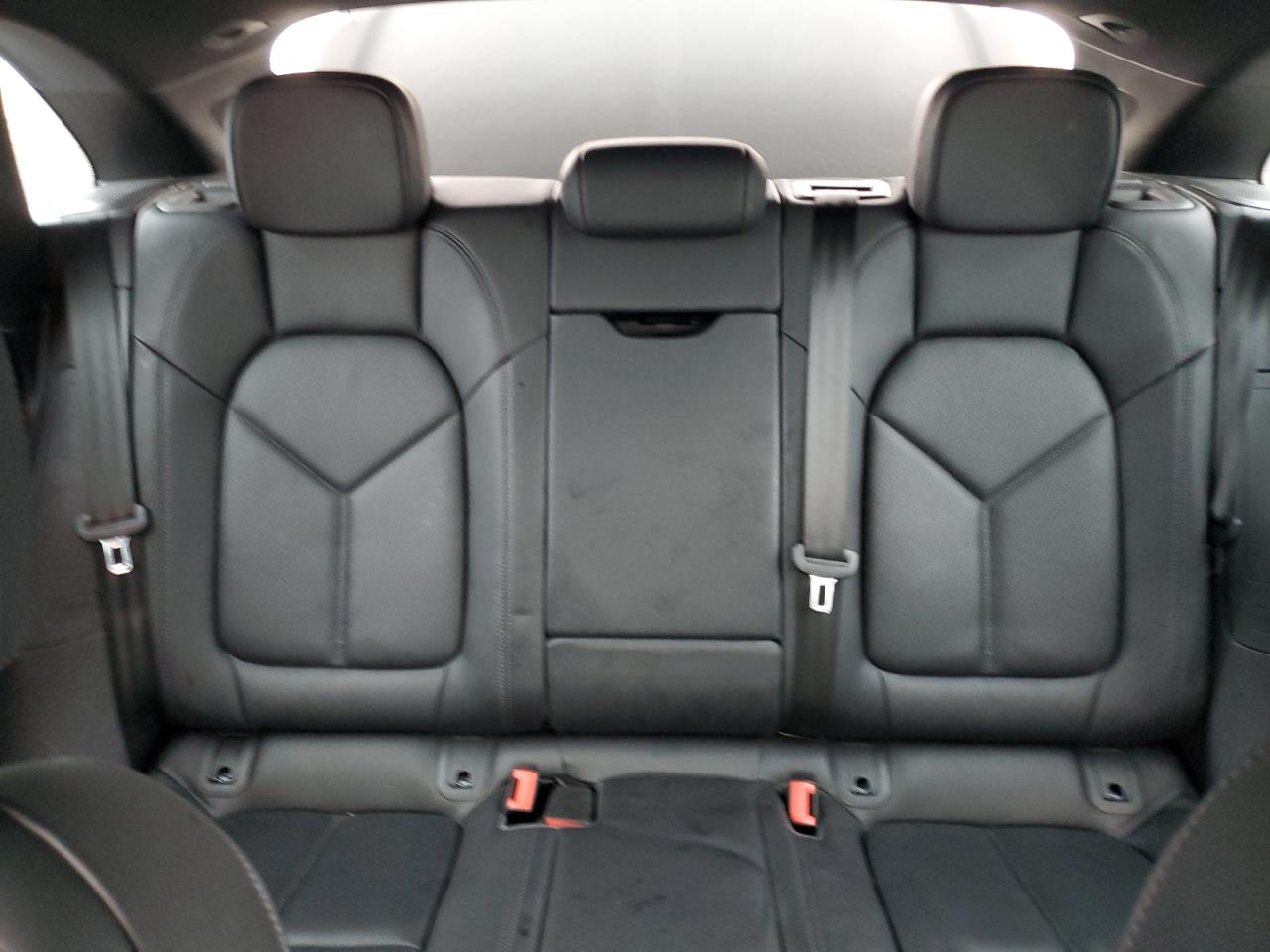 Porsche Macan Gts Image 10