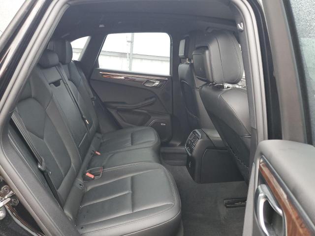 Porsche Macan Gts Image 12