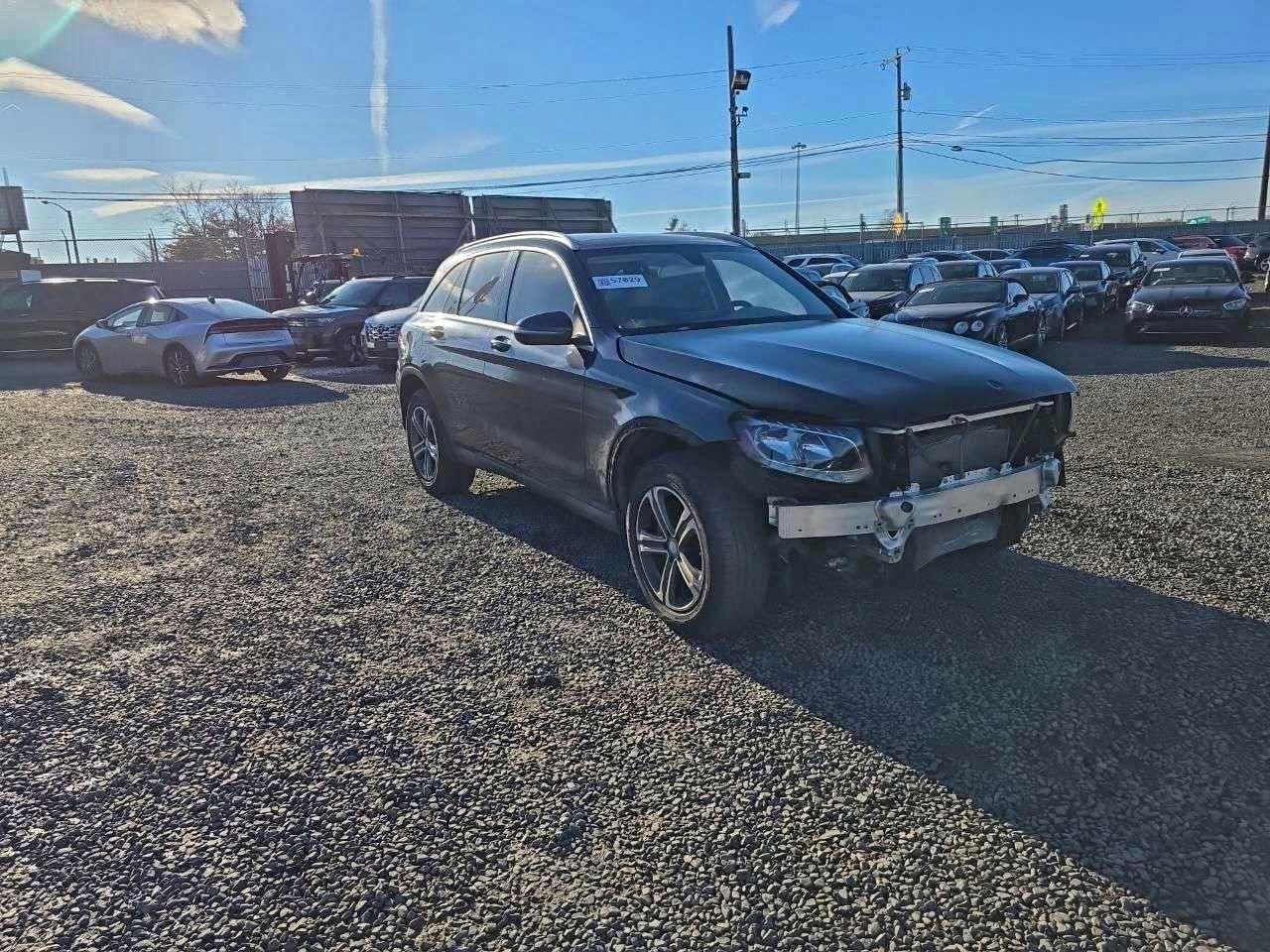 Mercedes-Benz GLC 300 4matic Image 2