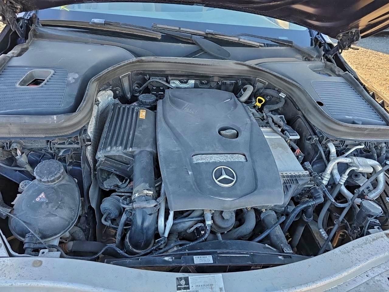 Mercedes-Benz GLC 300 4matic Image 10