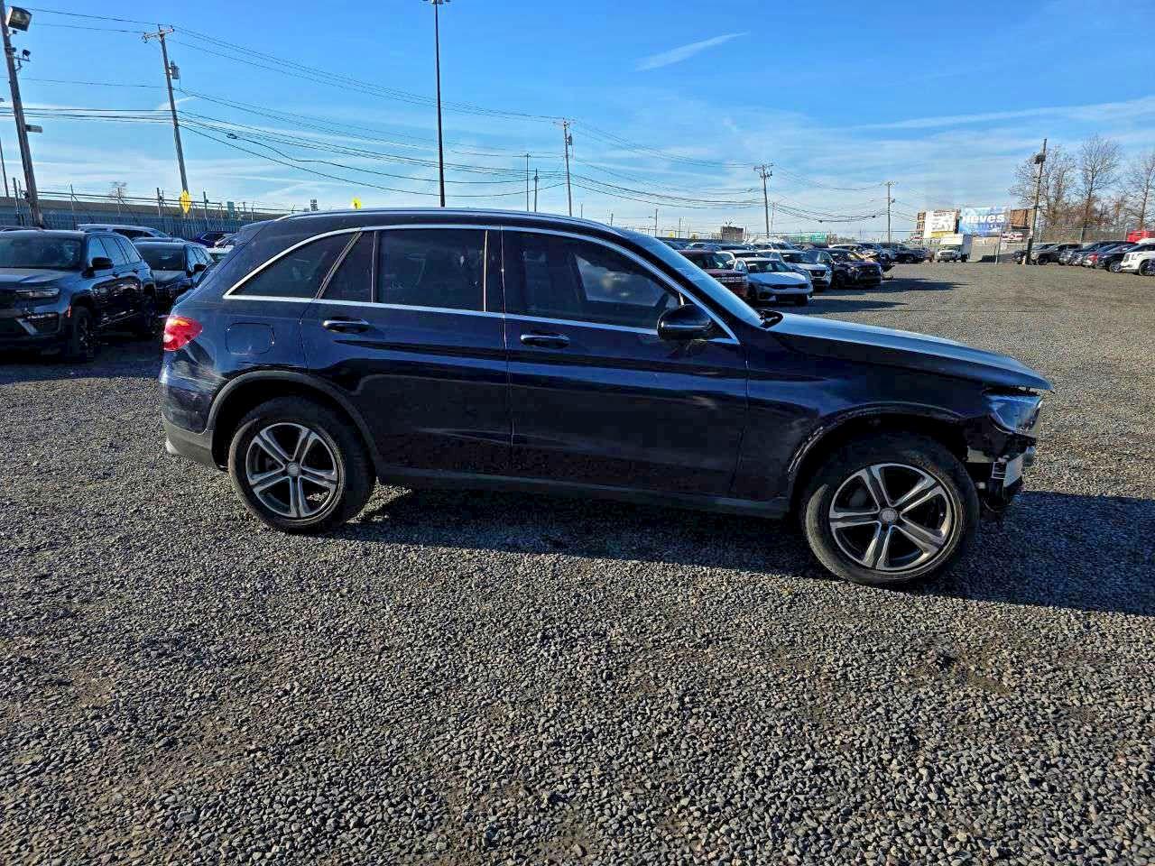Mercedes-Benz GLC 300 4matic Image 14