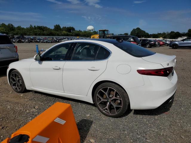 Alfa Romeo Giulia Ti Image 10