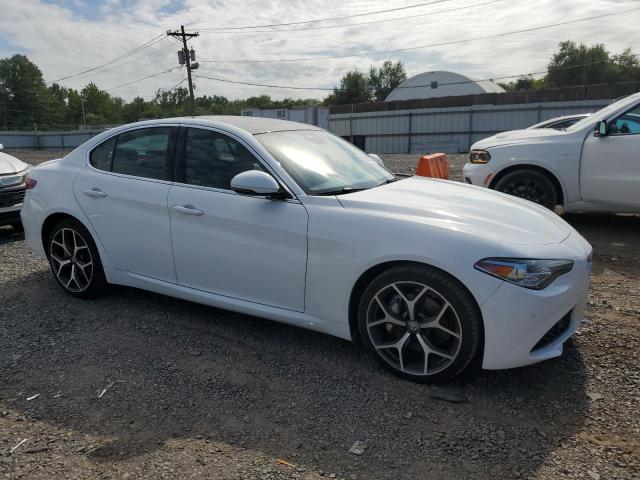 Alfa Romeo Giulia Ti Image 2