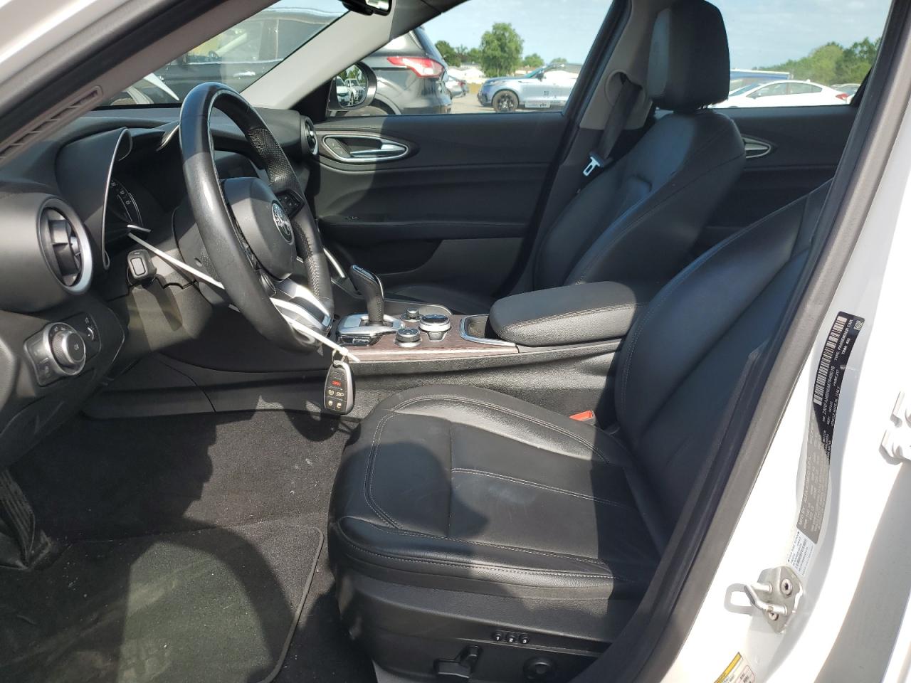 Alfa Romeo Giulia Ti Image 9