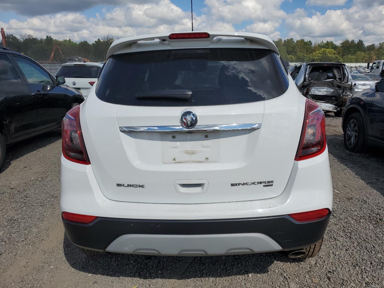 Buick Encore Sport Touring Image 7