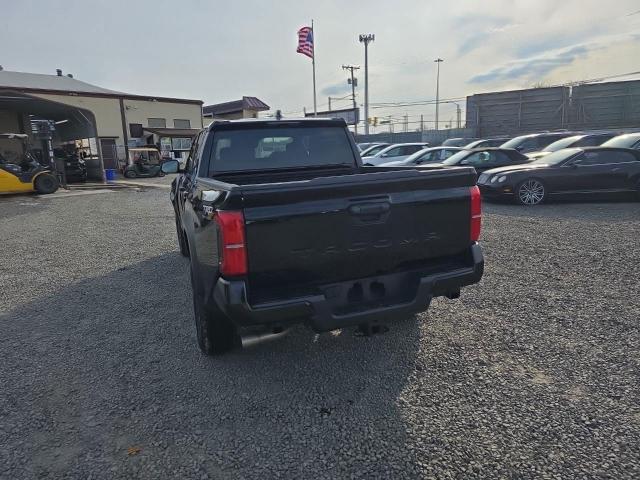 Toyota Tacoma Double Cab Image 10