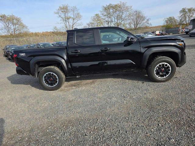 Toyota Tacoma Double Cab Image 14