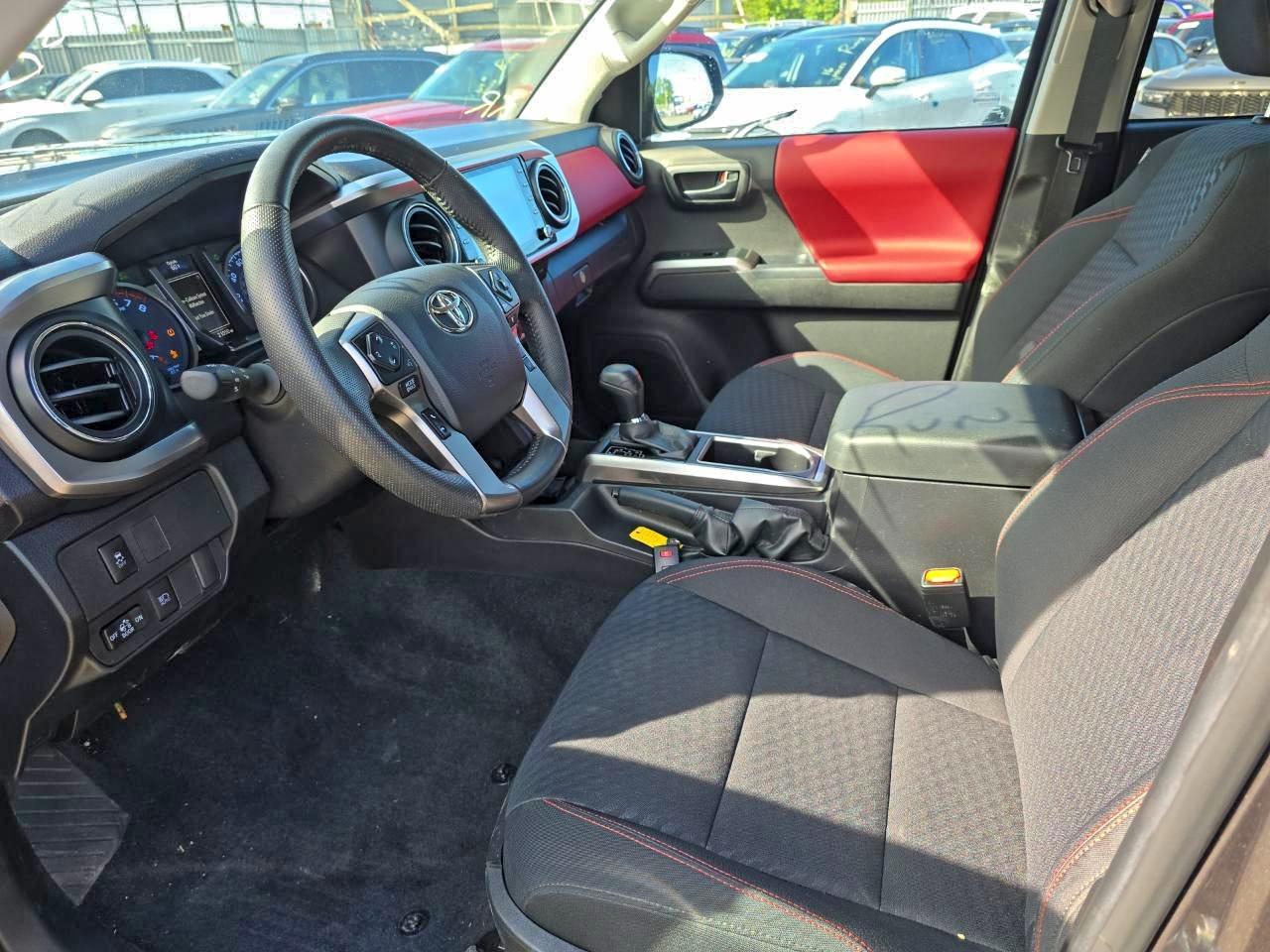 Toyota Tacoma Double Cab Image 6