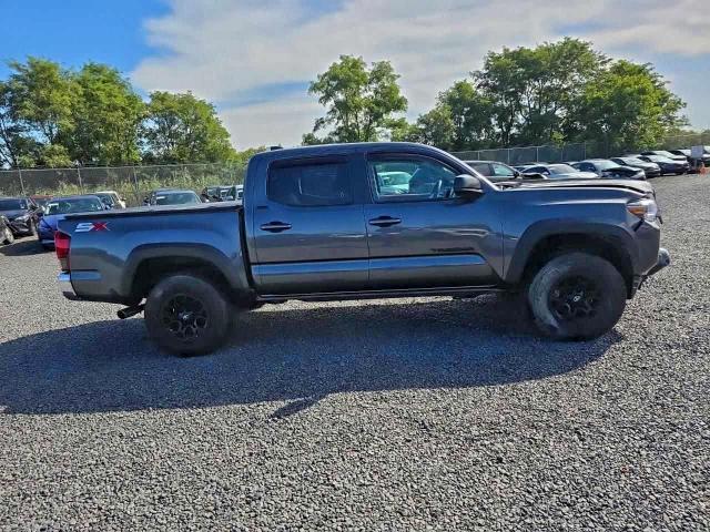 Toyota Tacoma Double Cab Image 11